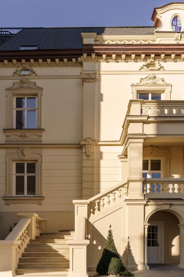 Maestral Hotel Lviv Exterior photo